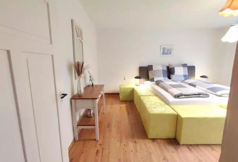 Haus Mediterran Gemütliches Ferienhaus 130 M² Für Max. 7 Personen Mit Balkon Und Garten Am Bodense