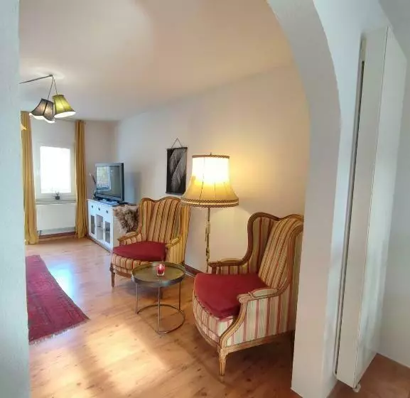 Haus Mediterran Gemütliches Ferienhaus 130 M² Für Max. 7 Personen Mit Balkon Und Garten Am Bodense