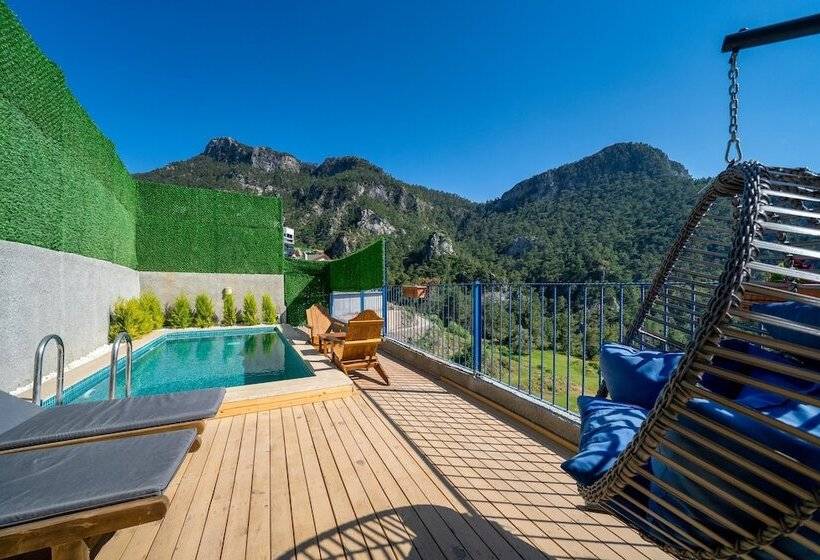 Honeymoon Bungalow With Private Pool And Sea View