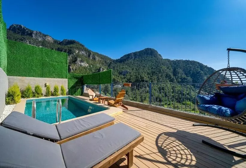 Honeymoon Bungalow With Private Pool And Sea View