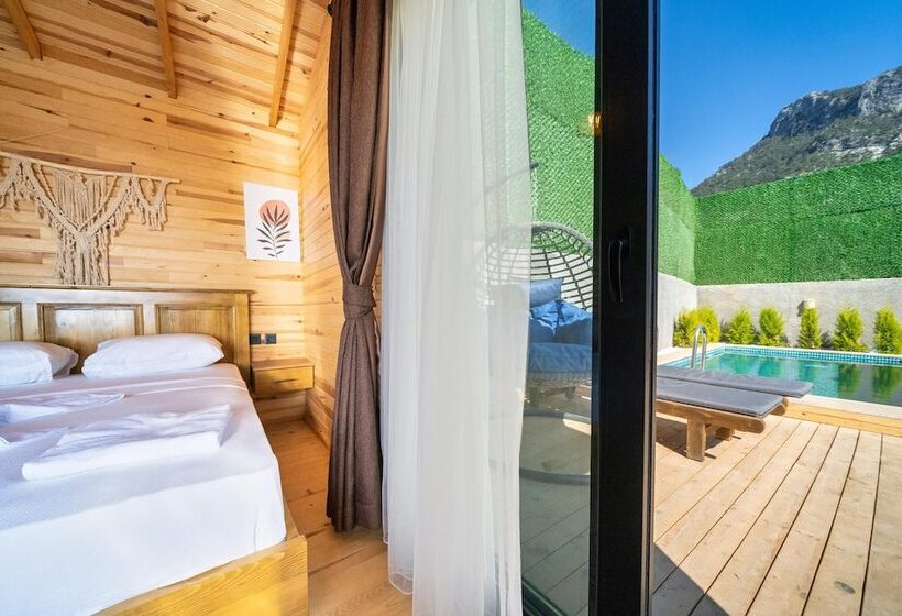 Honeymoon Bungalow With Private Pool And Sea View