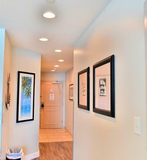 Huge Ocean Front Condo, Amazing Views