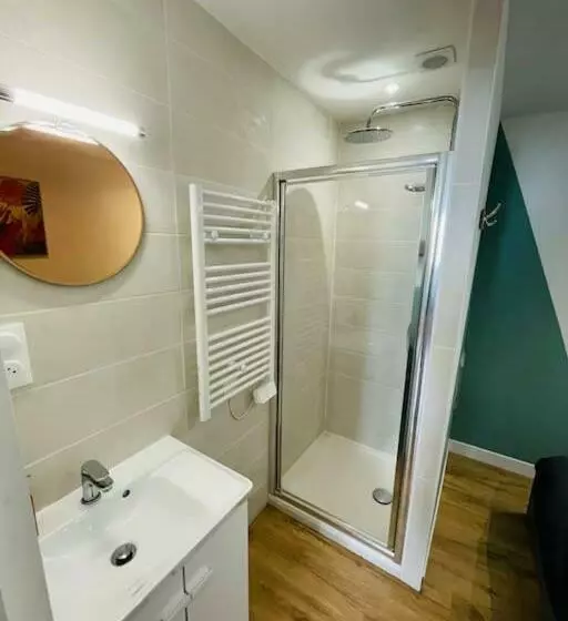 Le Belloc  Suberbe Appartement T1 Bis   Au Calme   Terrasse   Vue Jardin