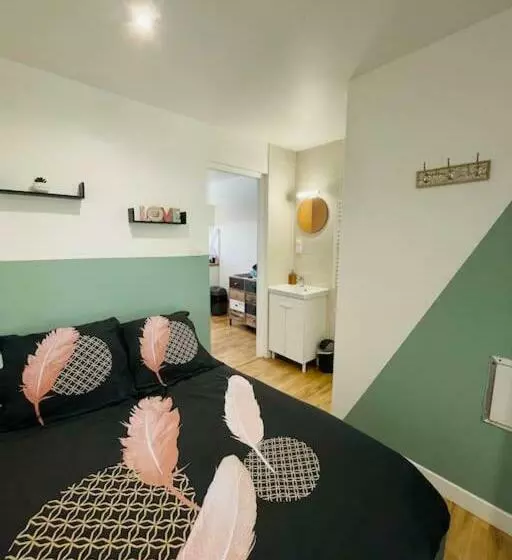 Le Belloc  Suberbe Appartement T1 Bis   Au Calme   Terrasse   Vue Jardin