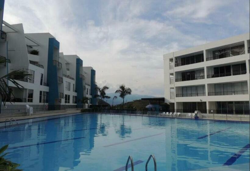 Confortable Apartasol En Condominio De San Jeronimo