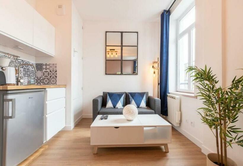 Charming Lille St Michel Studio