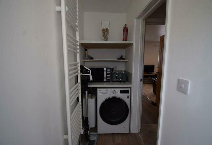 Lovely 1 Bed House Next To The Uea