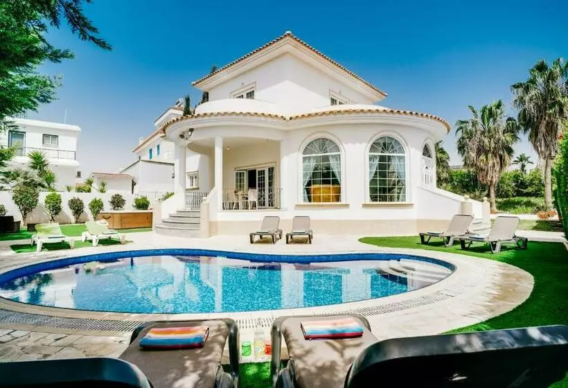 Villa Penny