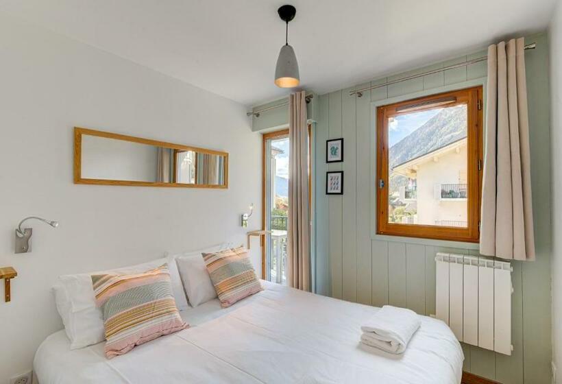 Apartment Fermes Du Montenvers B11   Alpes Travel   Central Chamonix   Sleeps 4 5