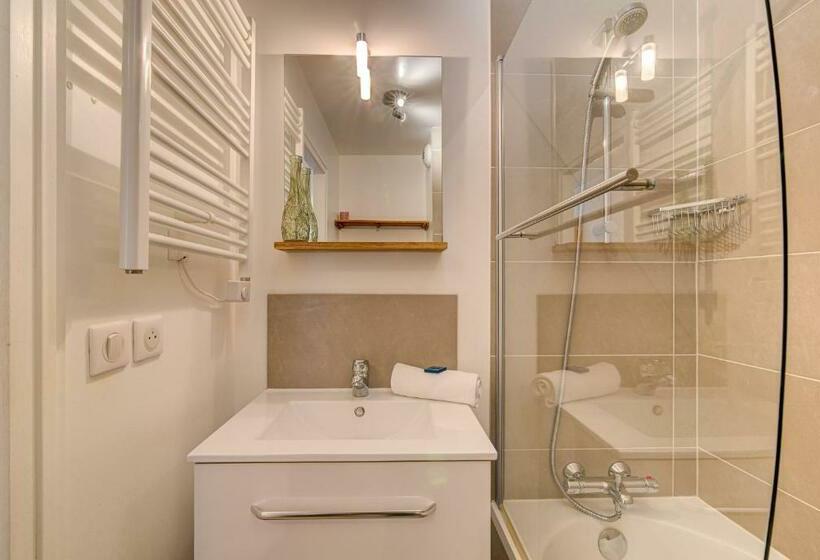 Apartment Fermes Du Montenvers B11   Alpes Travel   Central Chamonix   Sleeps 4 5