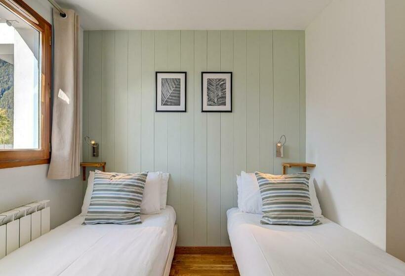 Apartment Fermes Du Montenvers B11   Alpes Travel   Central Chamonix   Sleeps 4 5