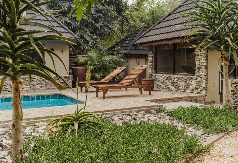 Flamingo Private Villa