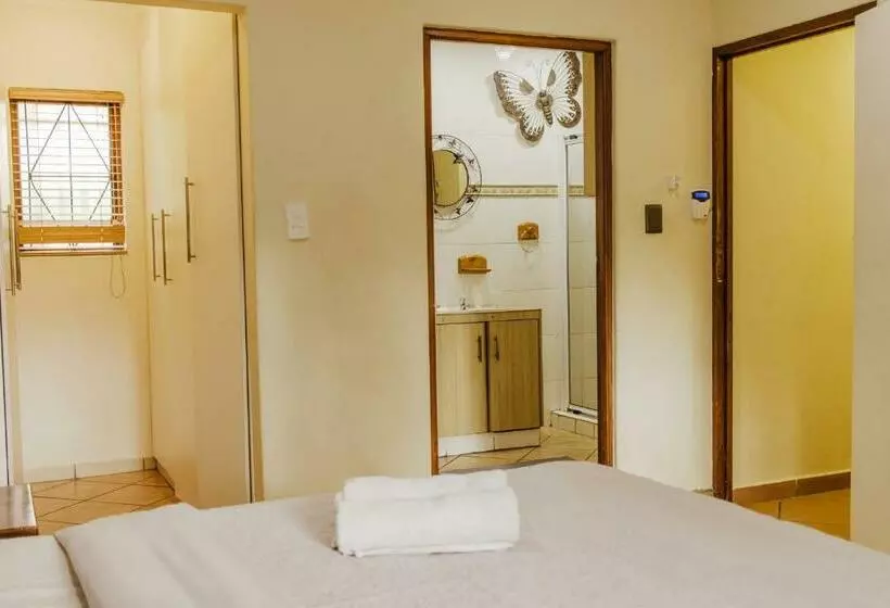 Flamingo Private Villa