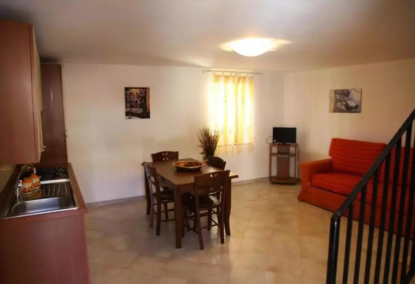 هتل Case Albergo Al Cortiletto