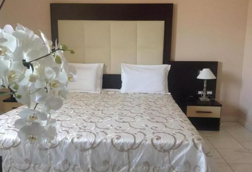 Hotel De La Ville Relais