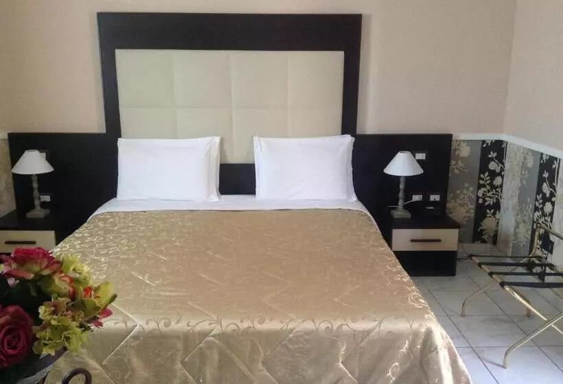 Hotel De La Ville Relais