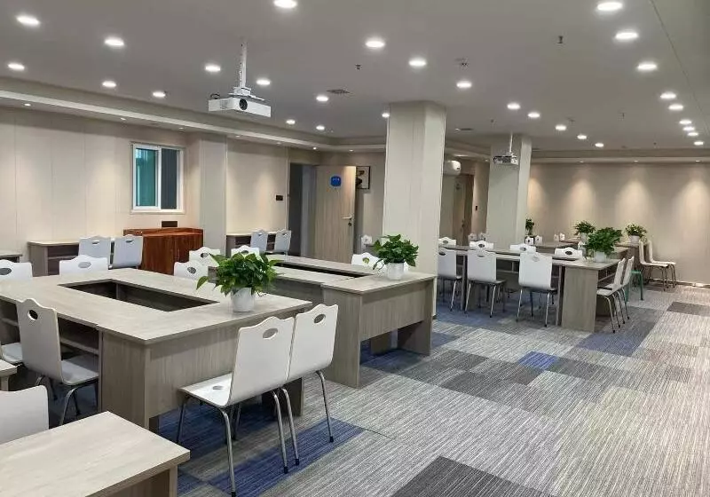 Hanting Hotel Taiyuan Kaihuasi Metro Station