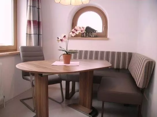 هتل Haus Schoene Aussicht