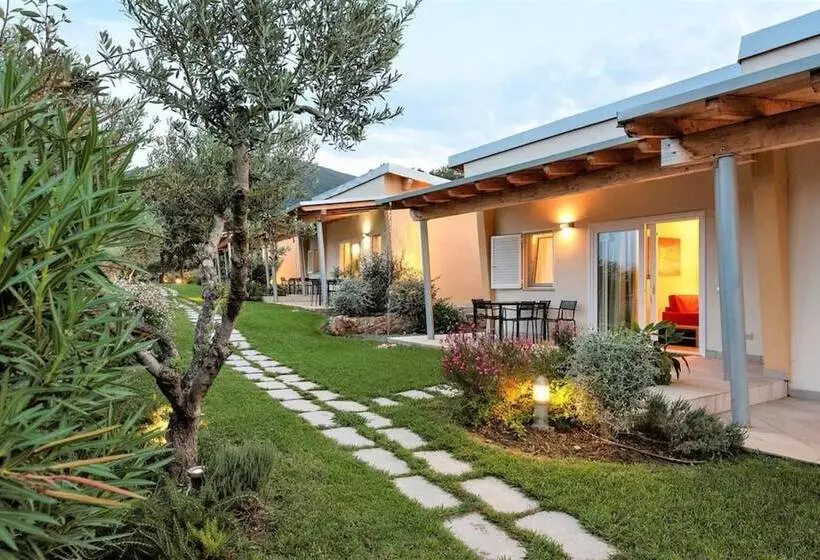 Отель Oasimaremma Village