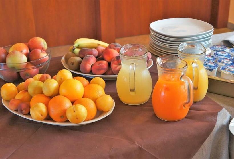 בית מלון כפרי Oasimaremma Village