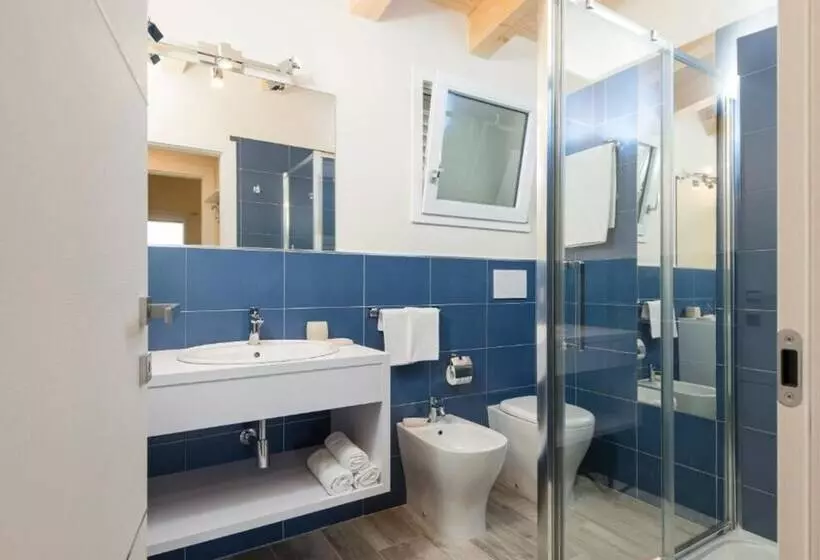 Отель Oasimaremma Village