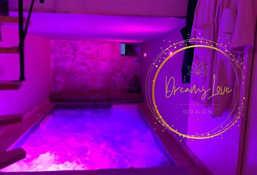 Appartement Love Room Avec Jacuzzi Et Hammam Privatisé Lieu Insolite En Amoureux Spa Détente Assurée