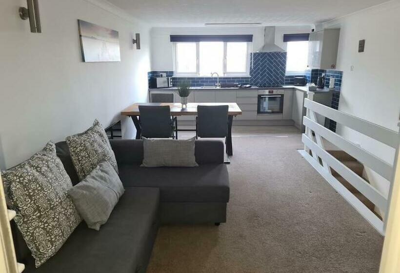 Beautiful 3 Bed House In Hunstanton   Near Searles With Sea Views