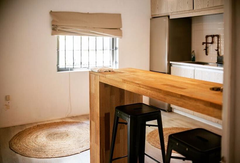 Ti Baz Beach House With Mountain View