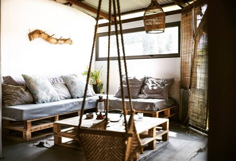 Ti Baz Beach House With Mountain View