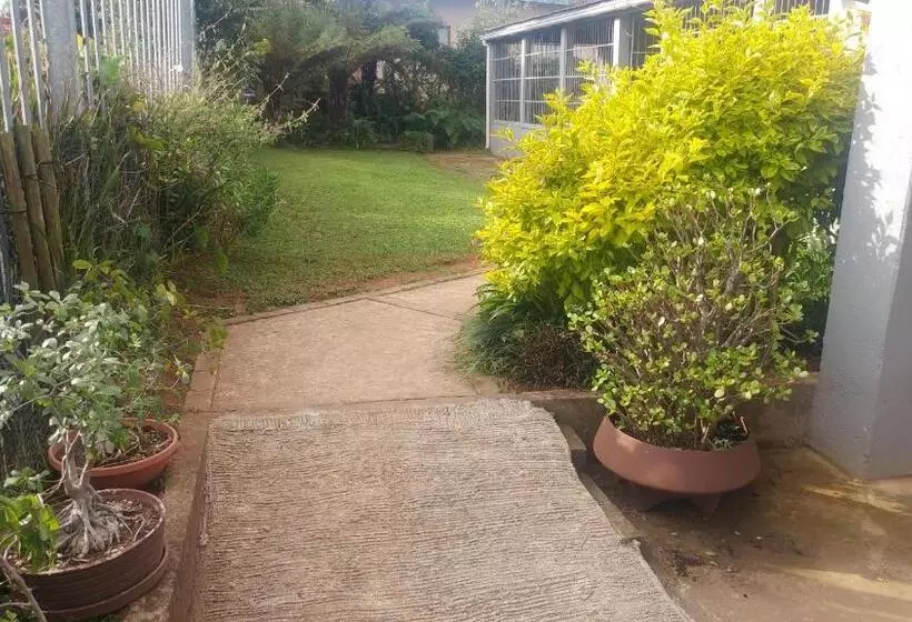 Four Seasons Self Catering Guest House