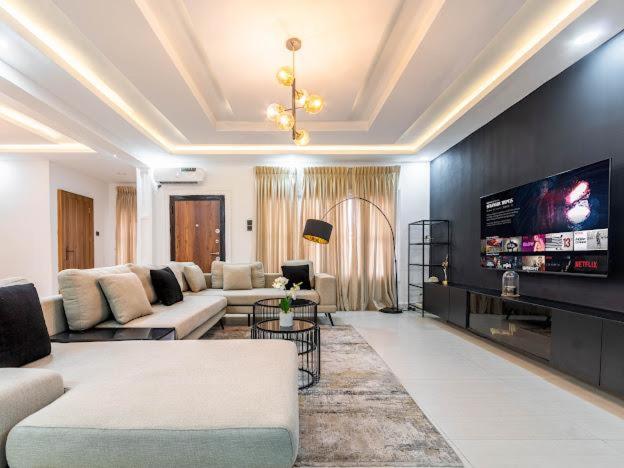 Silhouette Apartment