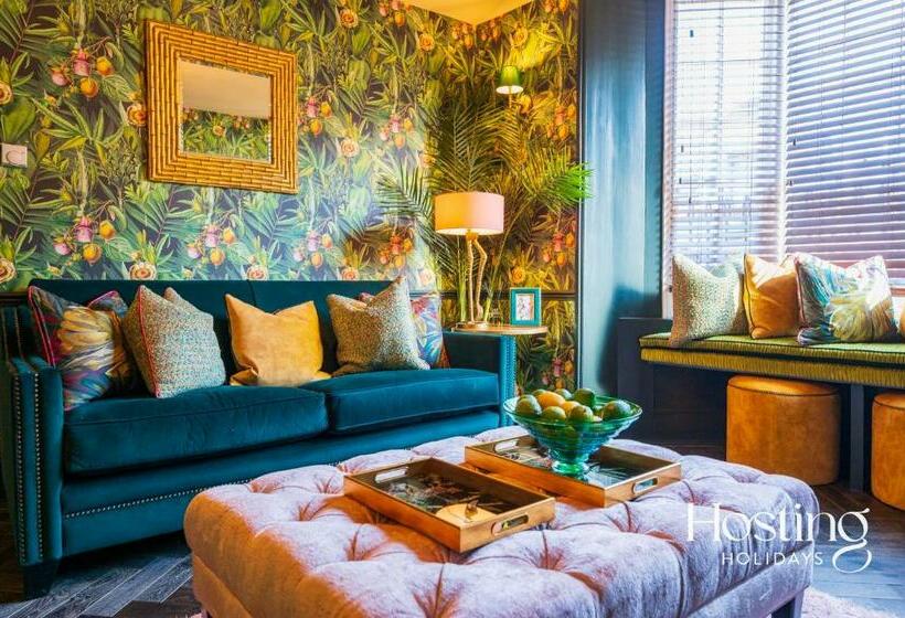 The Palm Cottage Marlow