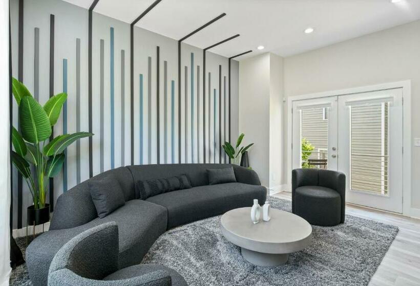 The Red Door Ultra Modern Atlanta Home Designedbydom