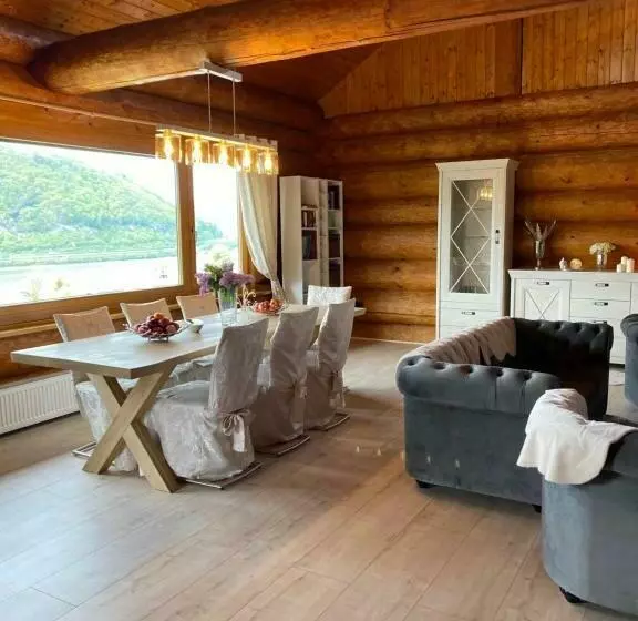 Traumhaftes Blockhaus Am Rhein