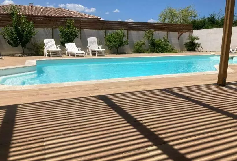 Très Belle Villa Avec Piscine Chauffée Casaleoni