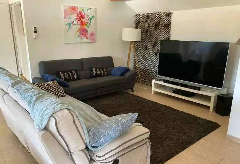 Très Belle Villa Avec Piscine Chauffée Casaleoni