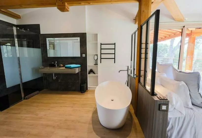 Villa Blanche Luxury   Pieds Dans L Eau, Piscine Chauffée