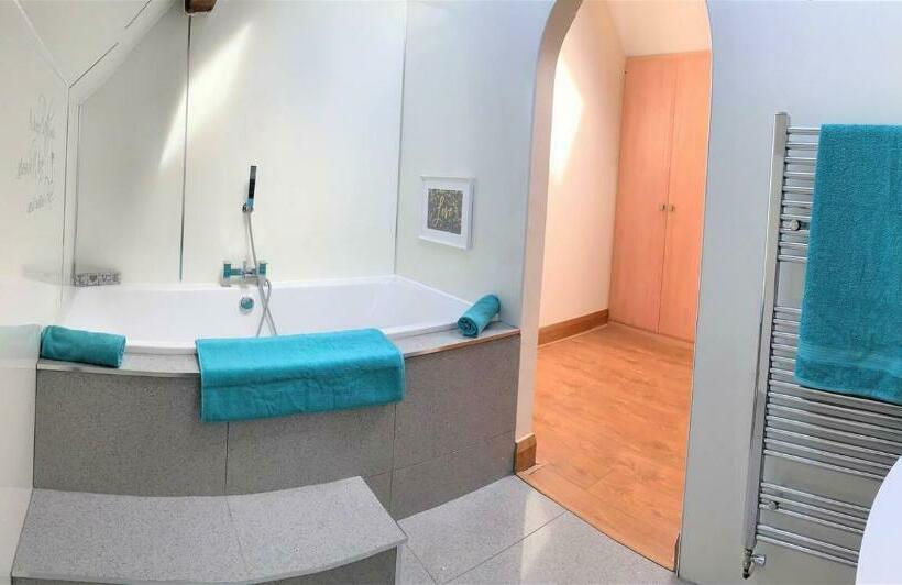 Abbey Farm House Ormskirk