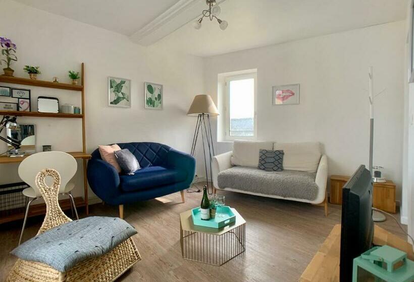 Enjoy Bayeux #1   Old Town & Wifi