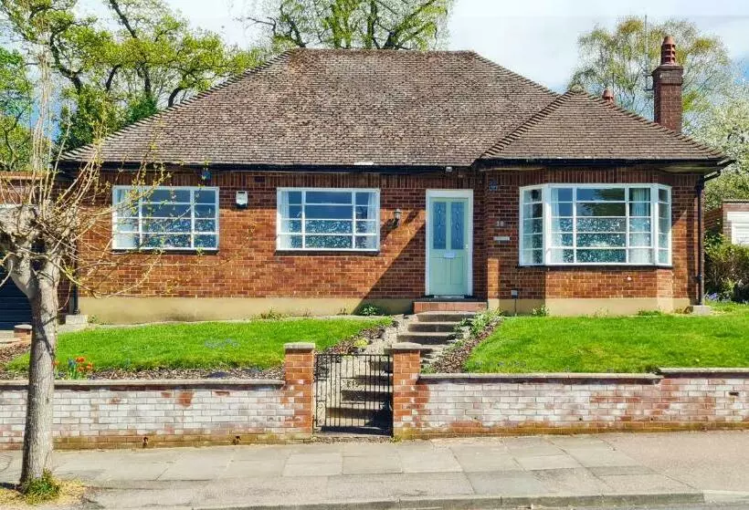 Fairview Cottage Watford