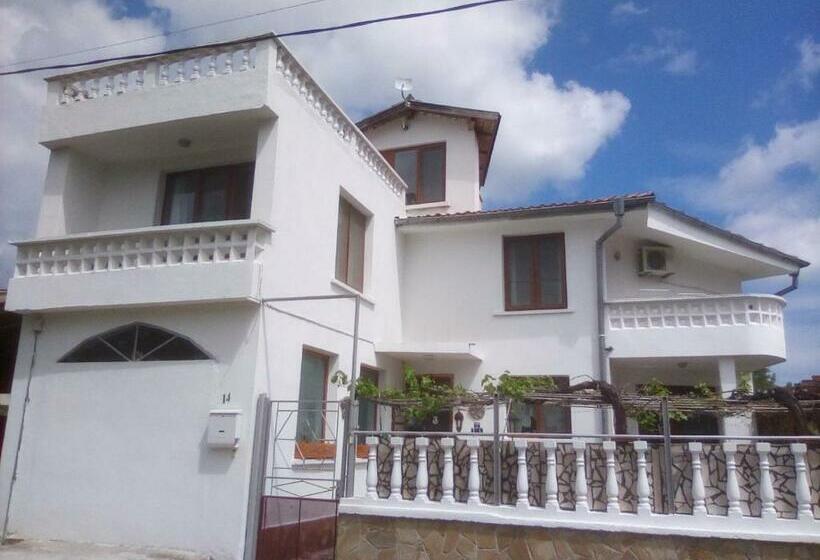 Lussvelika: The Heart Of The Black Sea