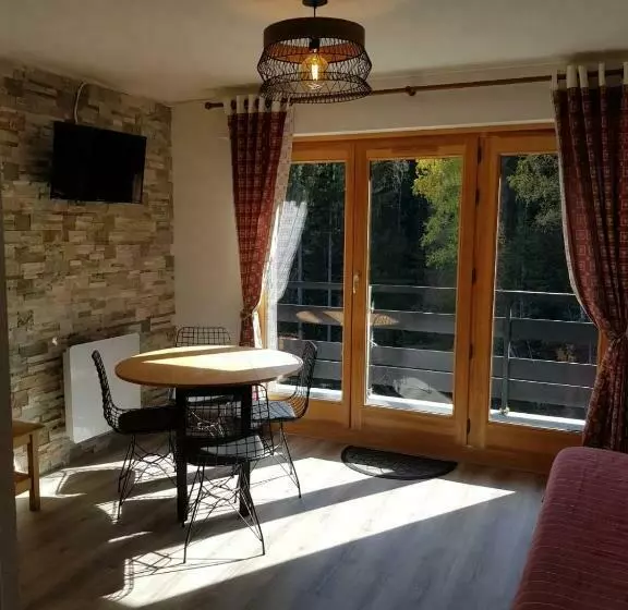 Appartement Saint Gervais Les Bains Piscine Et Vue Imprenable Mont Blanc