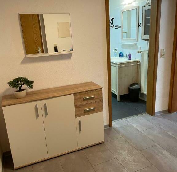 Große Moderne Ferienwohnung, Ruhige Innenstadtlage