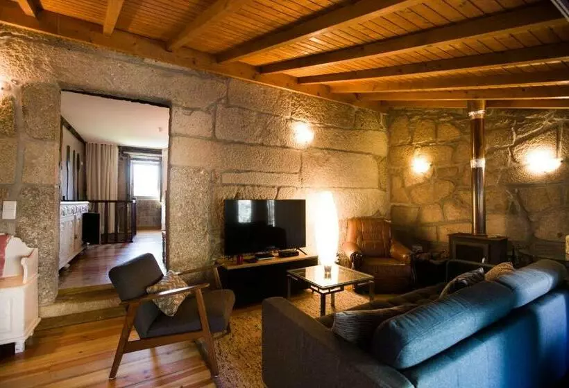 Pedra Bela   Cozy House W/ Private Jacuzzi @ Geres