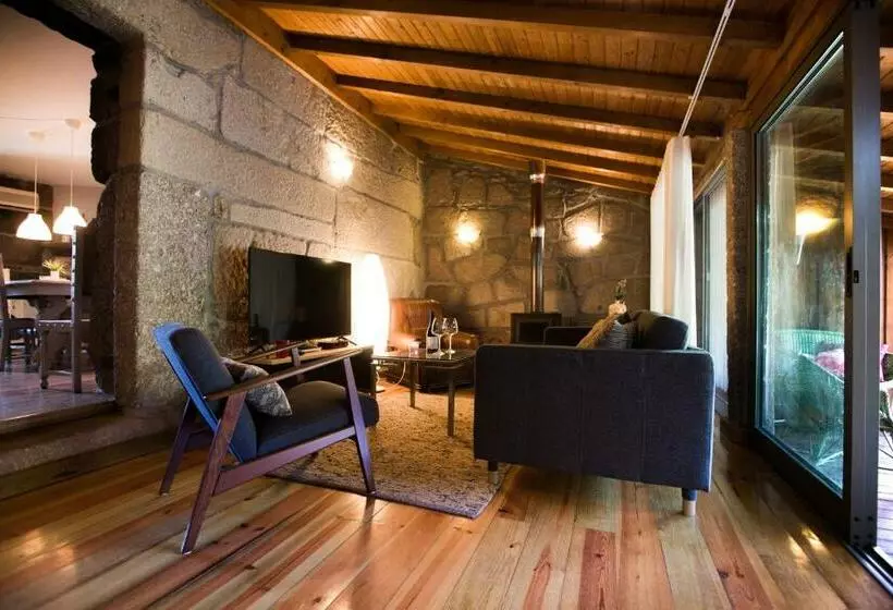 Pedra Bela   Cozy House W/ Private Jacuzzi @ Geres