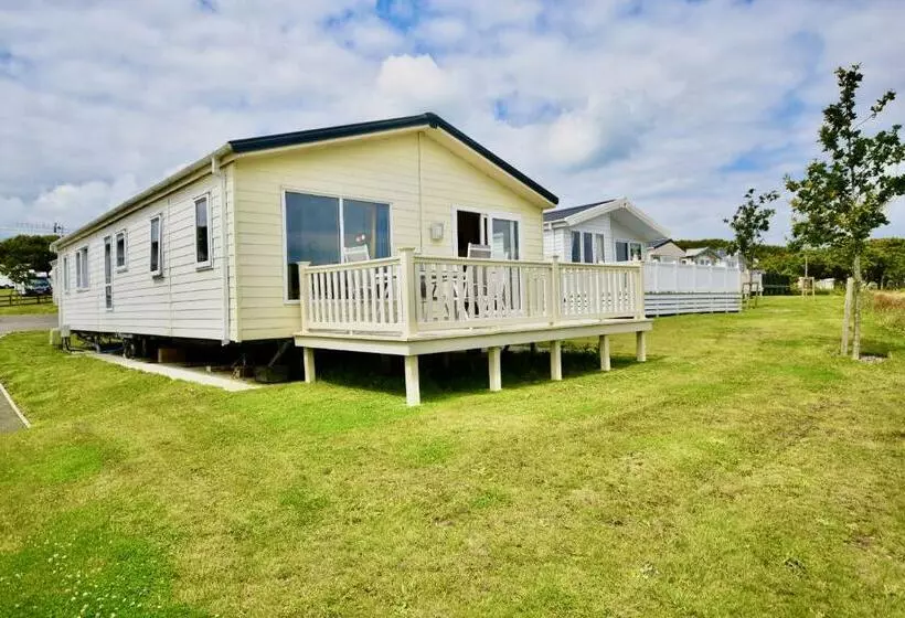 7 Medina Rise Family Fun For All