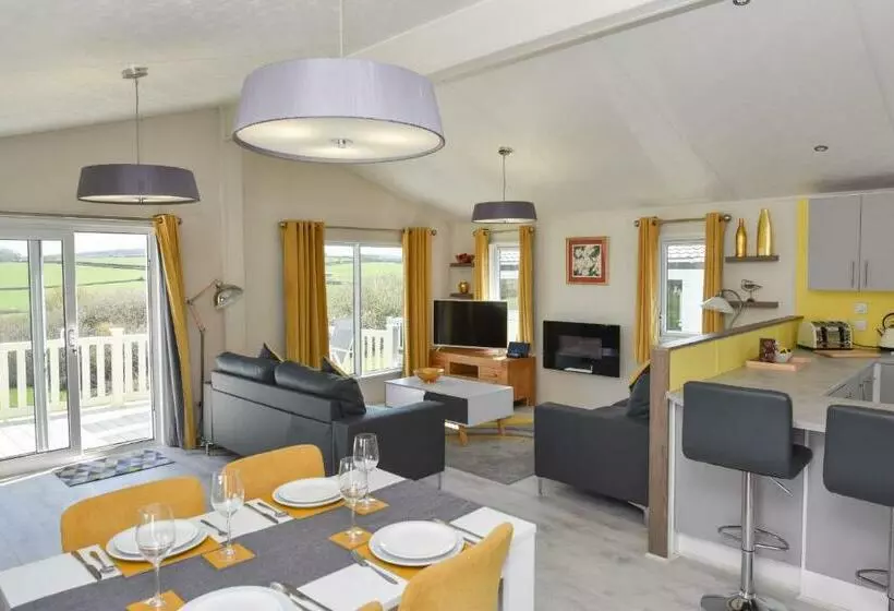 7 Medina Rise Family Fun For All