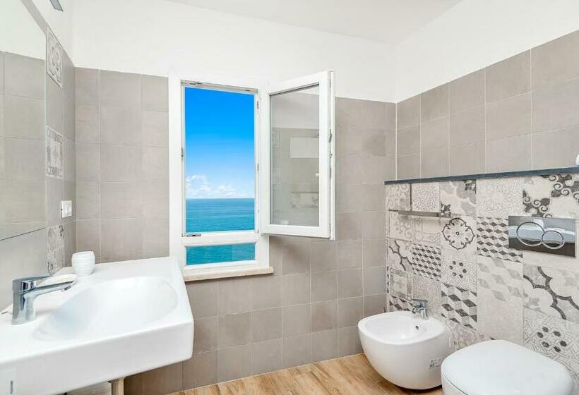 Queen Of Sea Diamond, Terre Marine