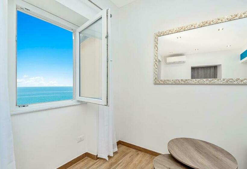 Queen Of Sea Diamond, Terre Marine