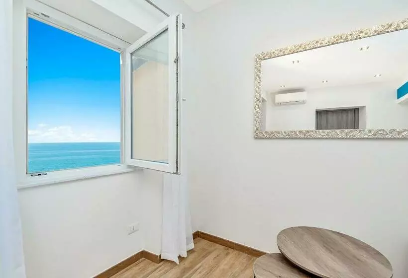 Queen Of Sea Diamond, Terre Marine